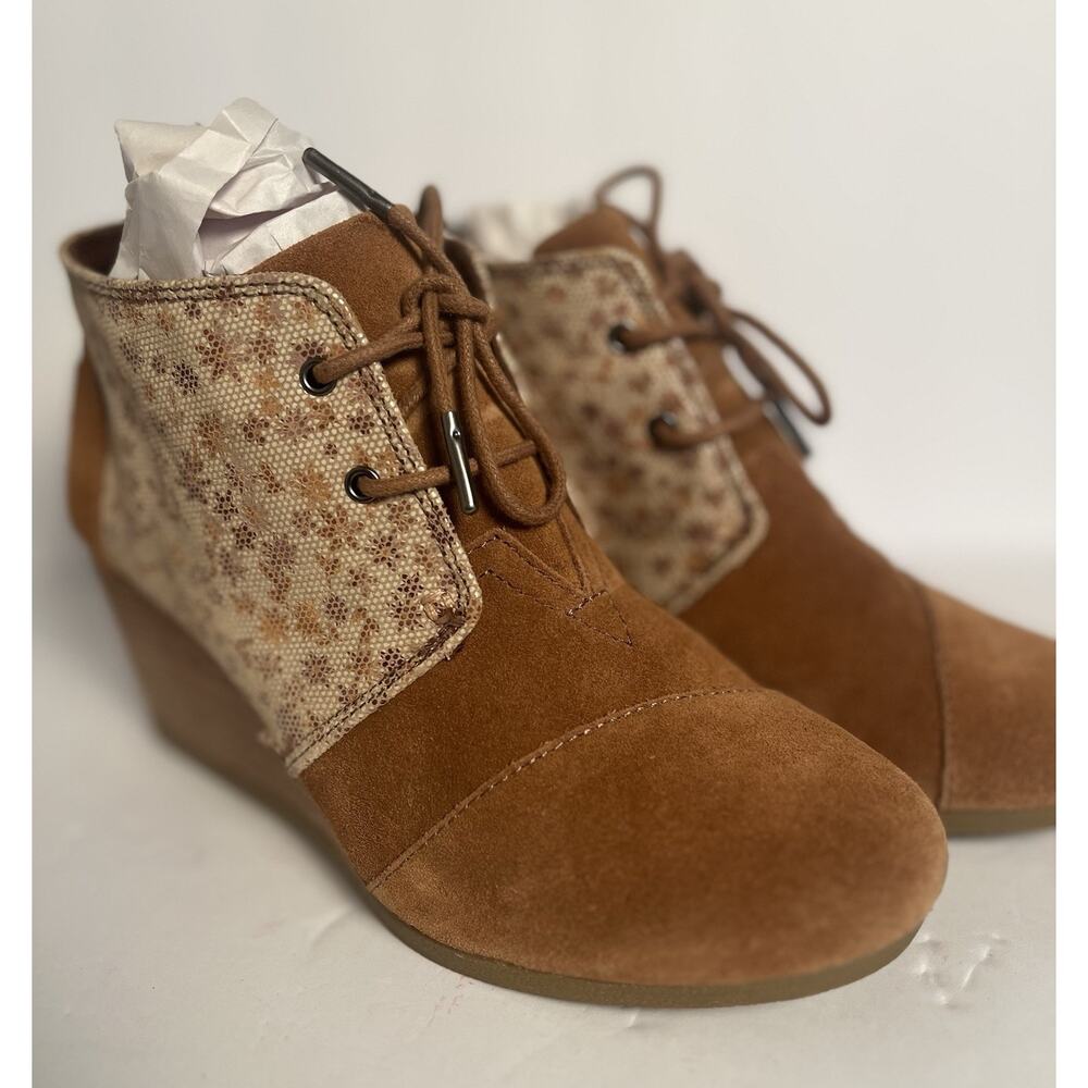 TOMS 231018 Brown Suede Lace Up Wedge Booties 8.5 Western Boho Ankle Boots